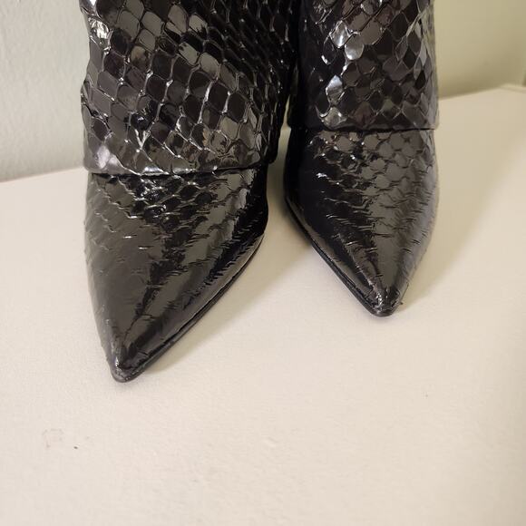 STEVE MADDEN NWT Women's Black Paley Snake Embossed Boot, Size 6 - Picture 6 of 12